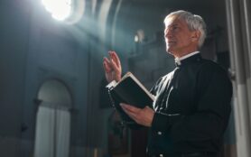 Priester Gehalt